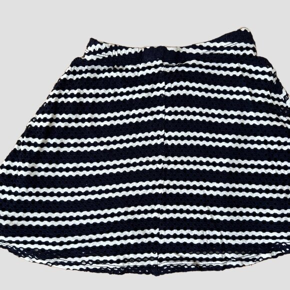 AQUA DARK NAVY & WHITE FLARED SKIRT SIZE GIRLS SIZE M - Picture 2 of 14
